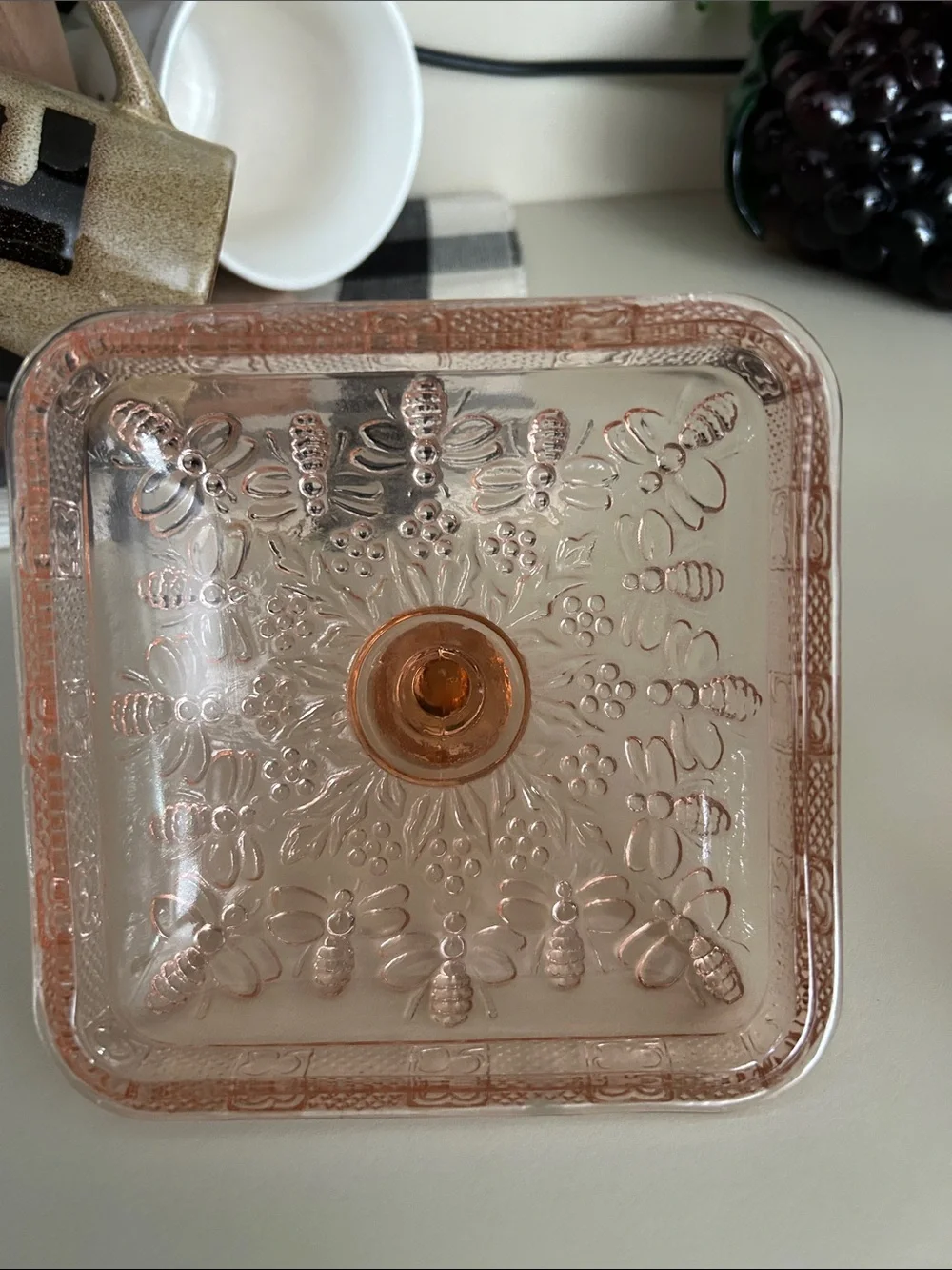 Vtg Indiana Glass Pink Pressed Glass Covered Dish with Bee and Hive Motif